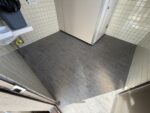 【トイレ】トイレ床 清掃作業