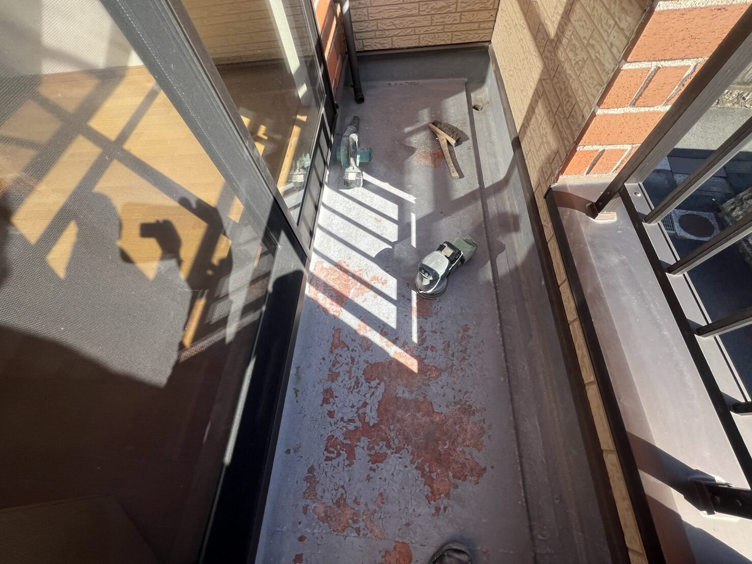 【ベランダ】FPR防水 トップコート塗装工事