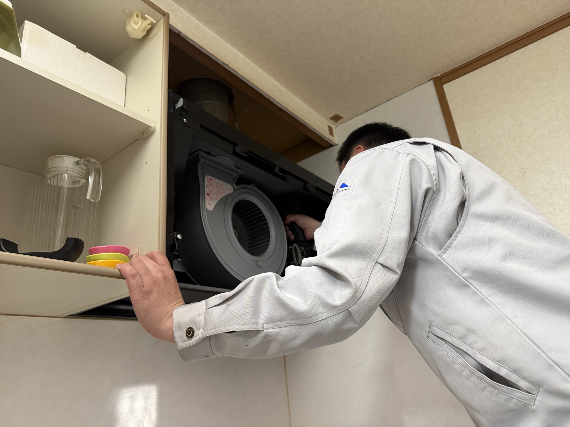 キッチン換気扇 取替工事