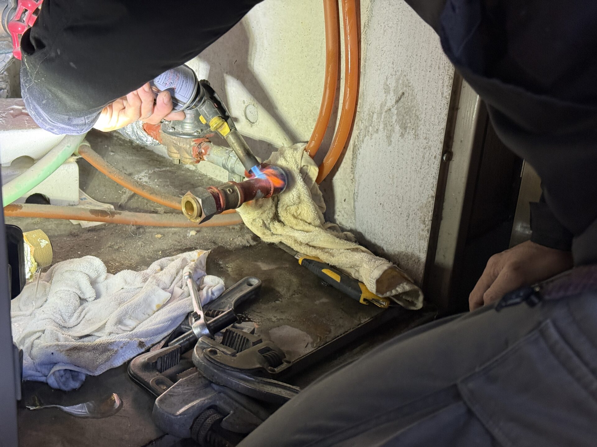 パイプシャフト内 減圧弁 取替工事