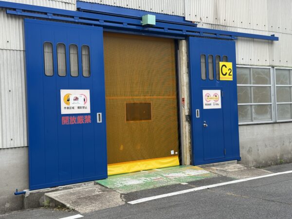 工場 ハンガードア塗装
