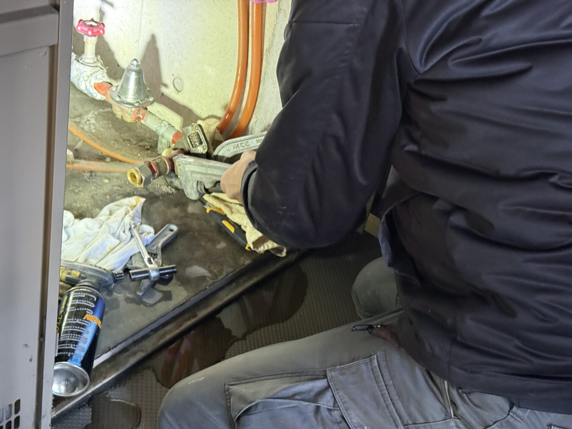 パイプシャフト内 減圧弁 取替工事