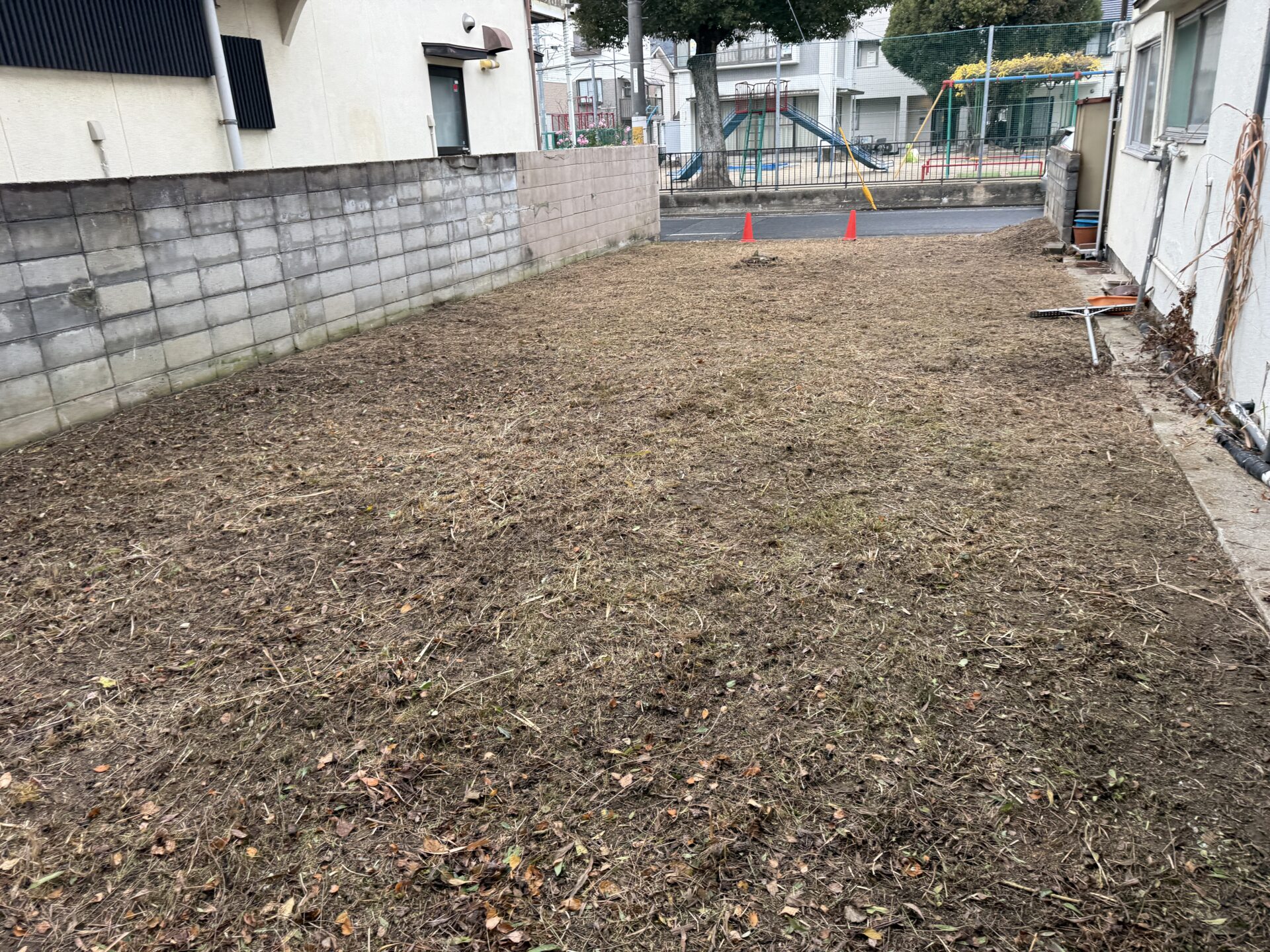 【空き地】除草作業 及 防草シート工事