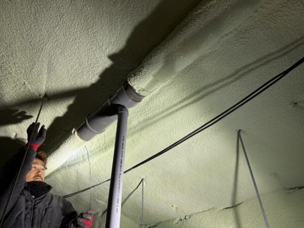 広島市で雨漏り・水漏れ工事をご検討の方へ、配管ドレン工事事例を広島市に地域密着のクリーンハウス工業がご紹介します