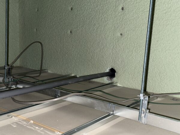 広島市で雨漏り・水漏れ工事をご検討の方へ、配管ドレン工事事例を広島市に地域密着のクリーンハウス工業がご紹介します