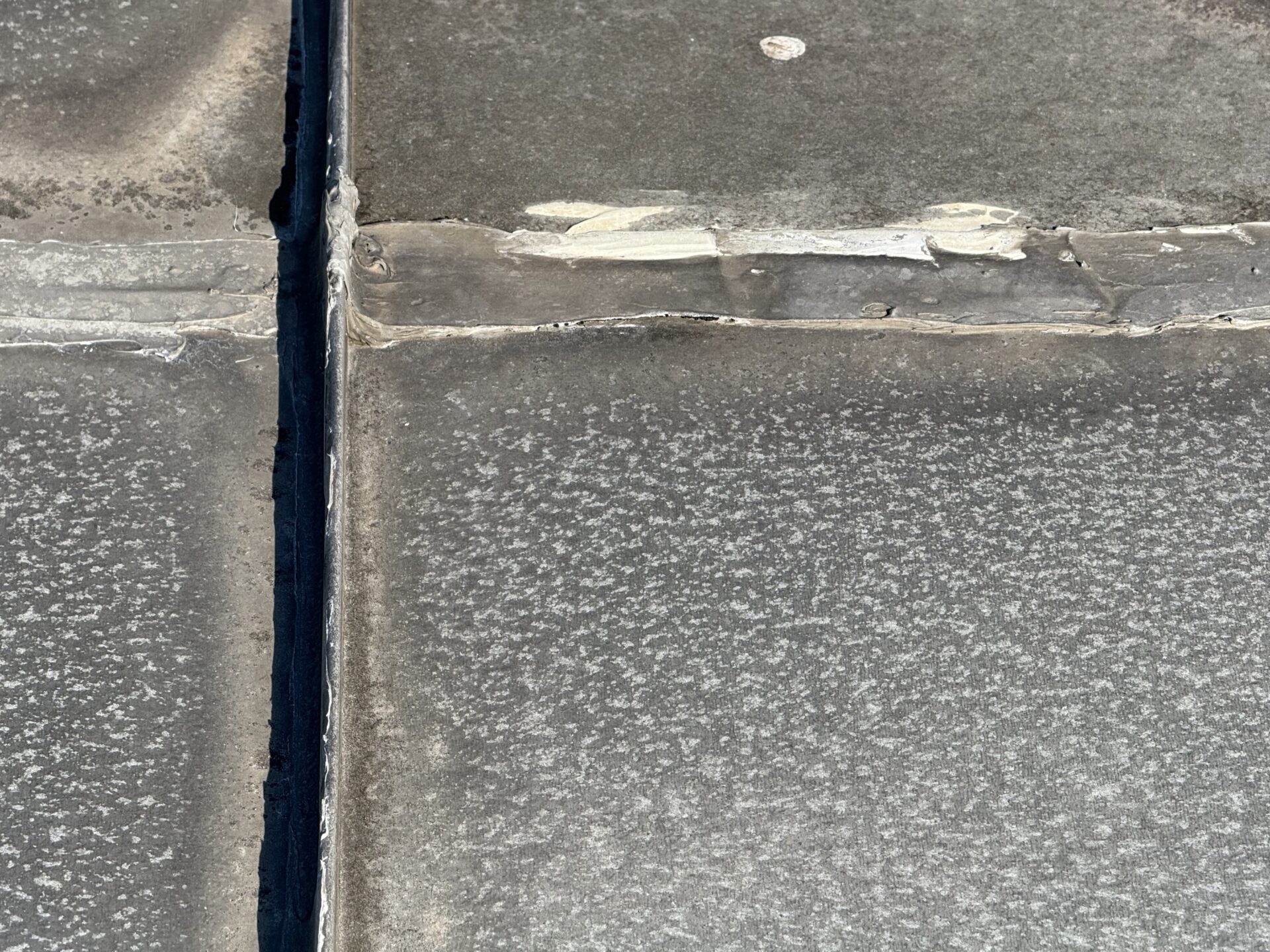 【工場】屋根 雨漏り補修工事