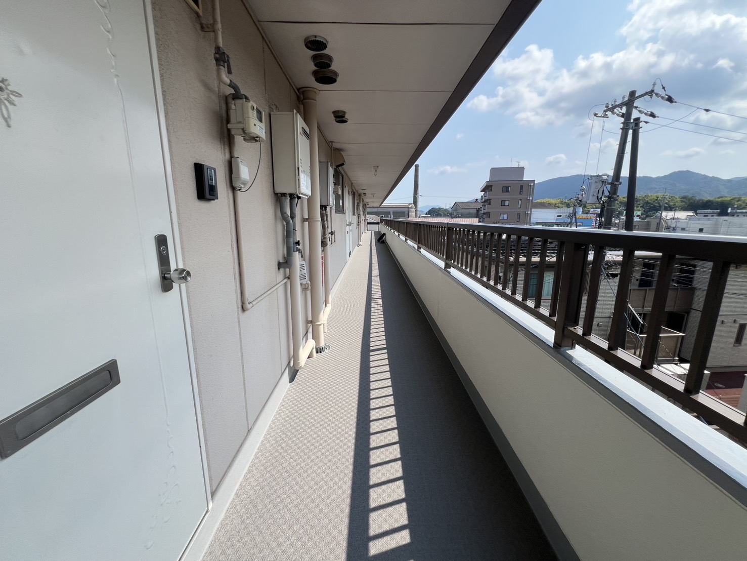 【アパート】通路・階段床 長尺シート工事