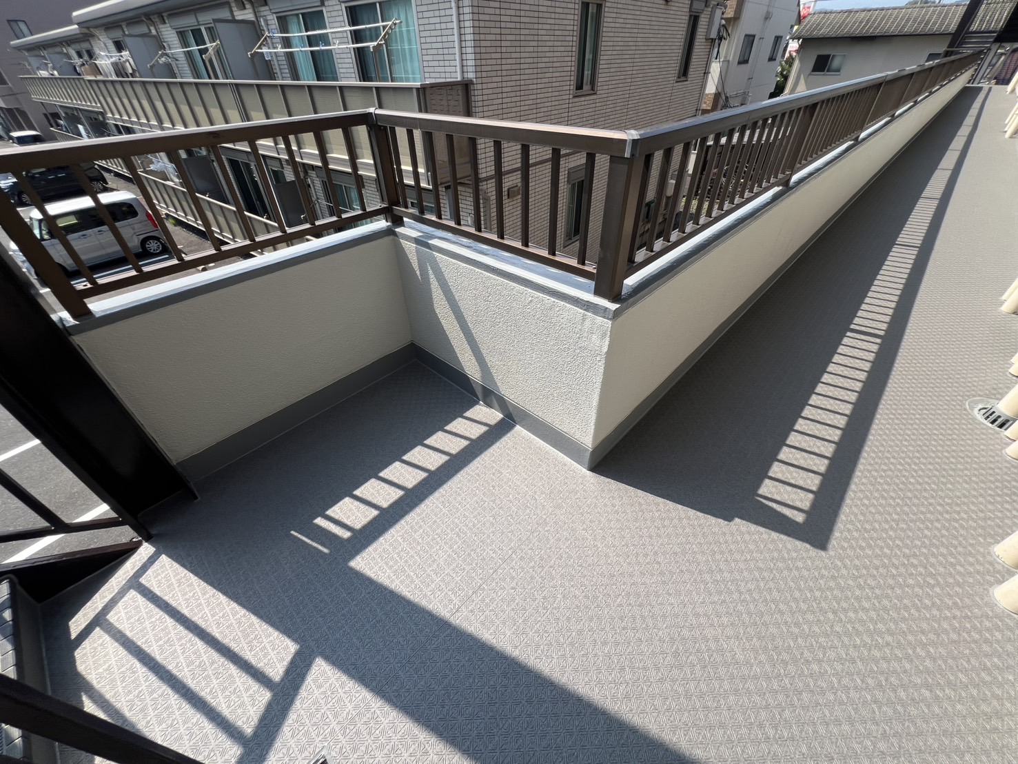 【アパート】通路・階段床 長尺シート工事