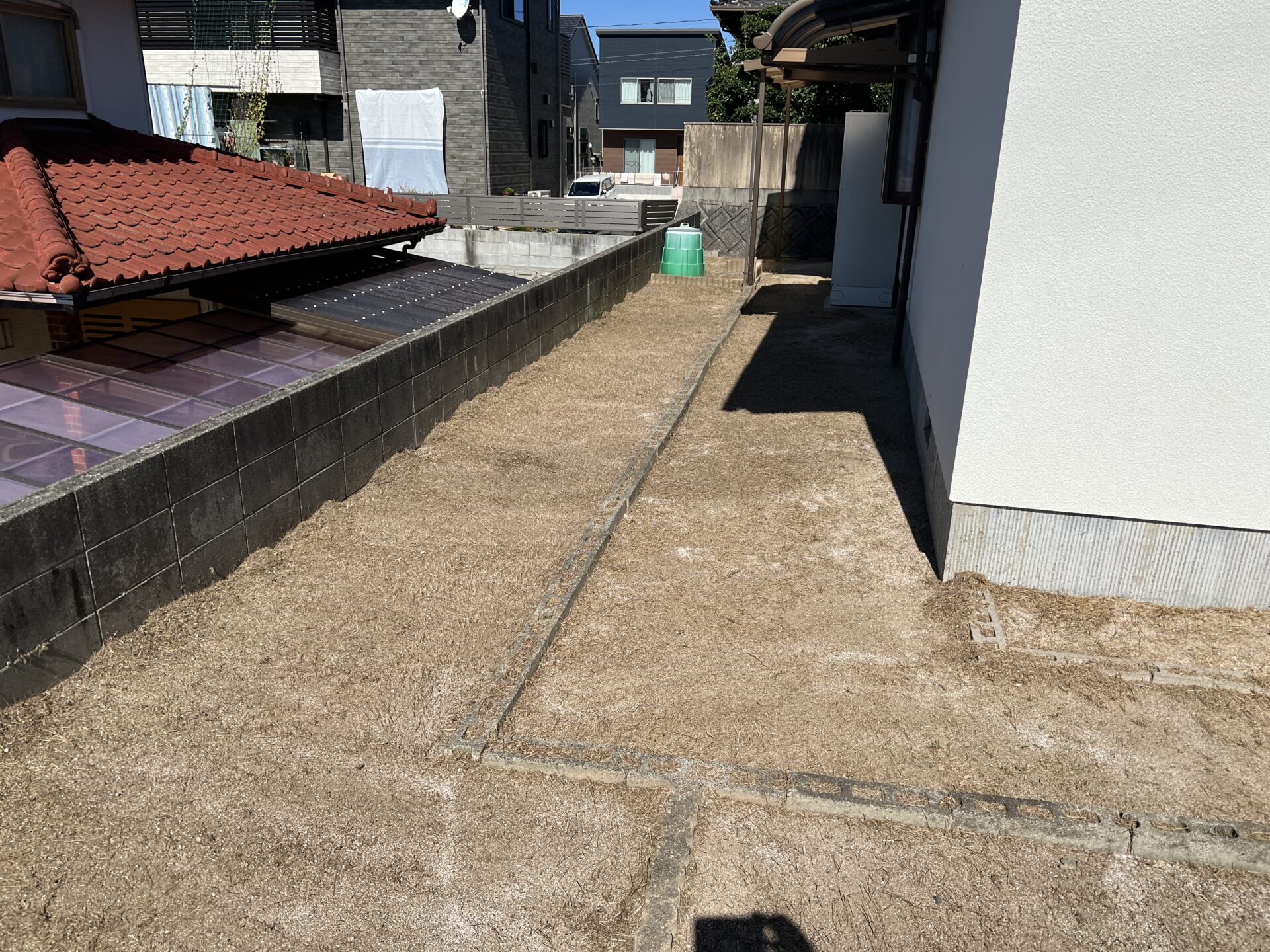 【庭木】剪定作業・雑草撤去作業