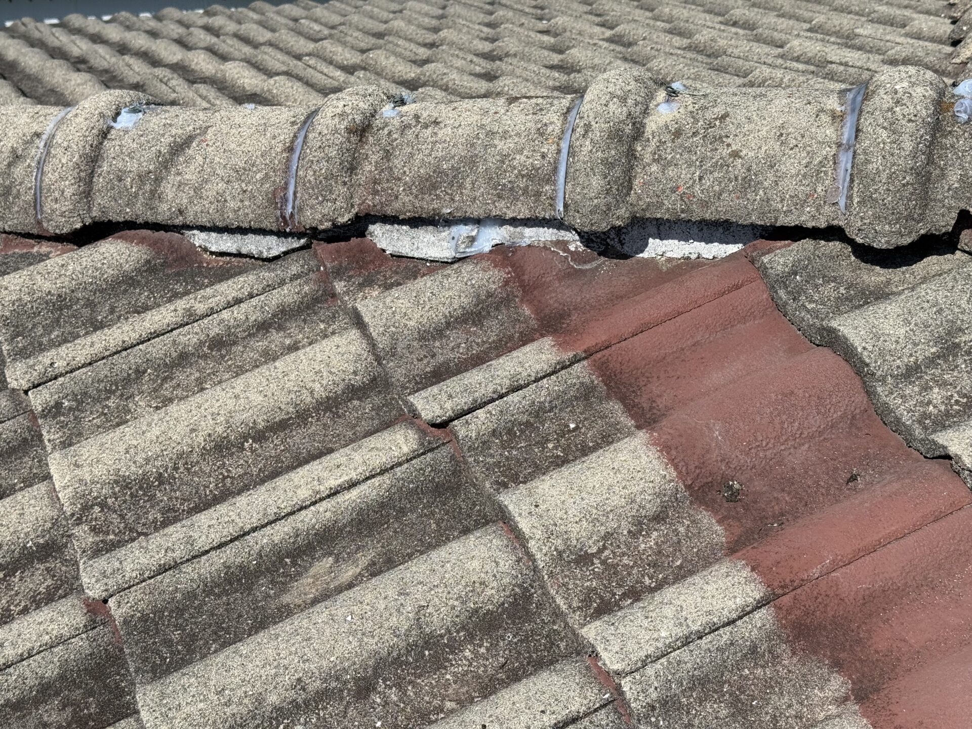 【戸建て】屋根瓦 雨漏り補修工事