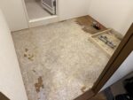【マンション】退去修繕工事①（玄関・洗面所・トイレ）
