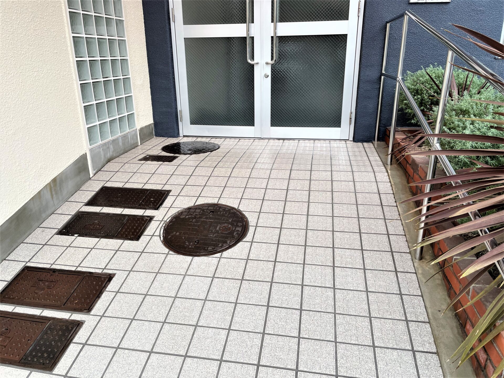 エントランス スロープ床 防滑工事
