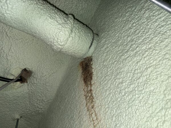 広島市で雨漏り・水漏れ工事をご検討の方へ、配管ドレン工事事例を広島市に地域密着のクリーンハウス工業がご紹介します