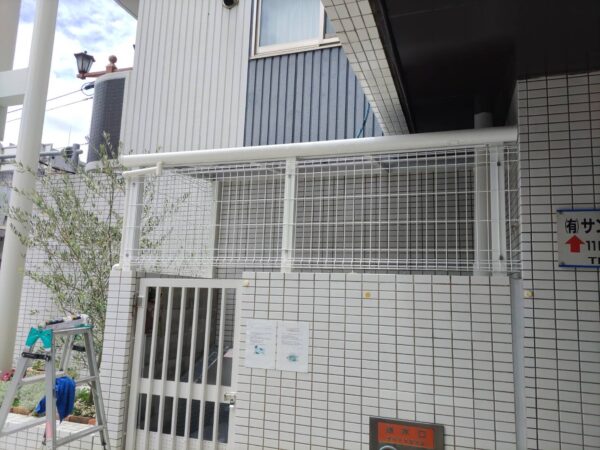 広島市でカラス対策工事をご検討の方へ、カラス対策工事事例を広島市に地域密着のクリーンハウス工業がご紹介します