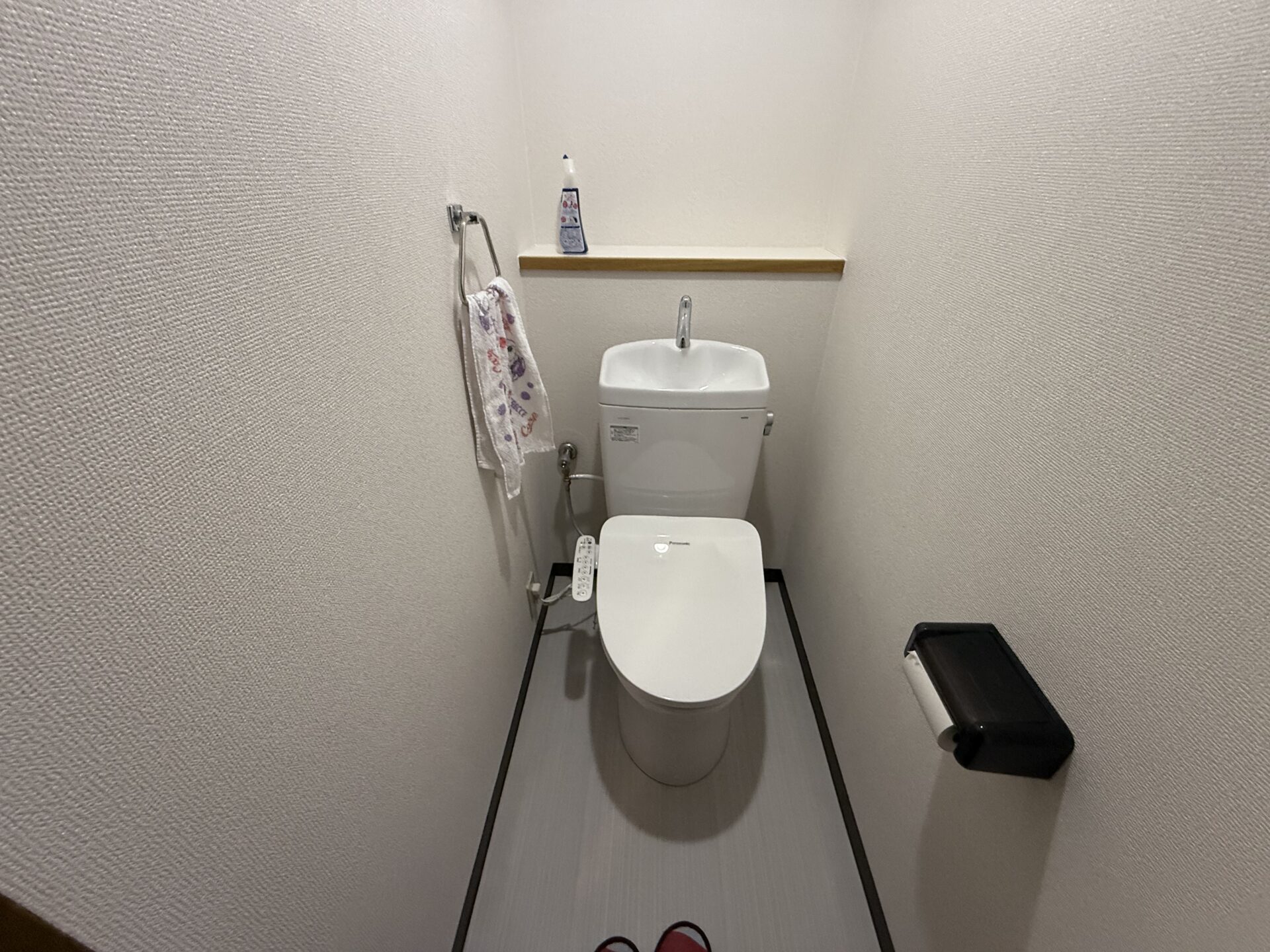 キッチン 及 トイレ　改修工事