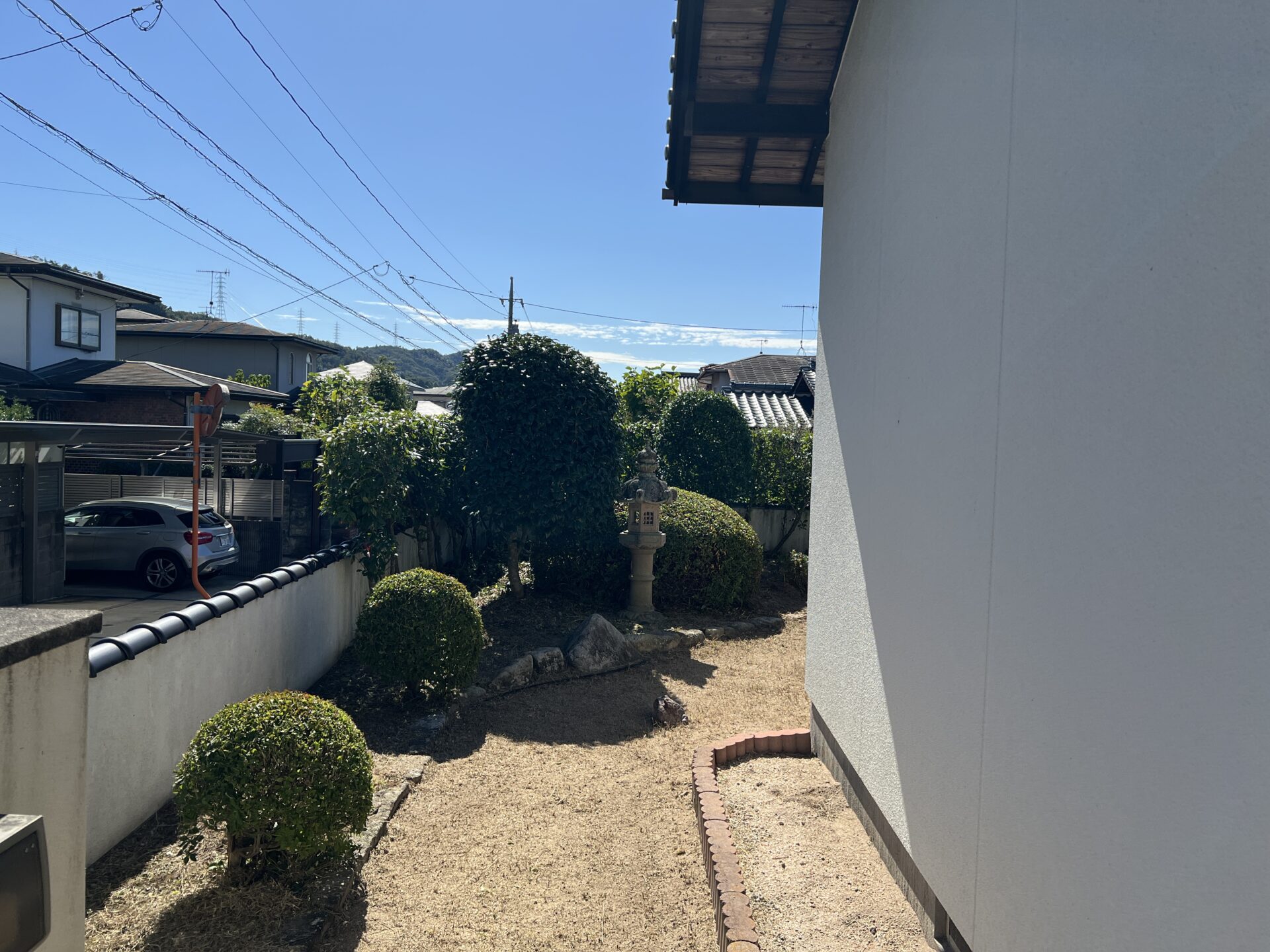 【庭木】剪定作業・雑草撤去作業