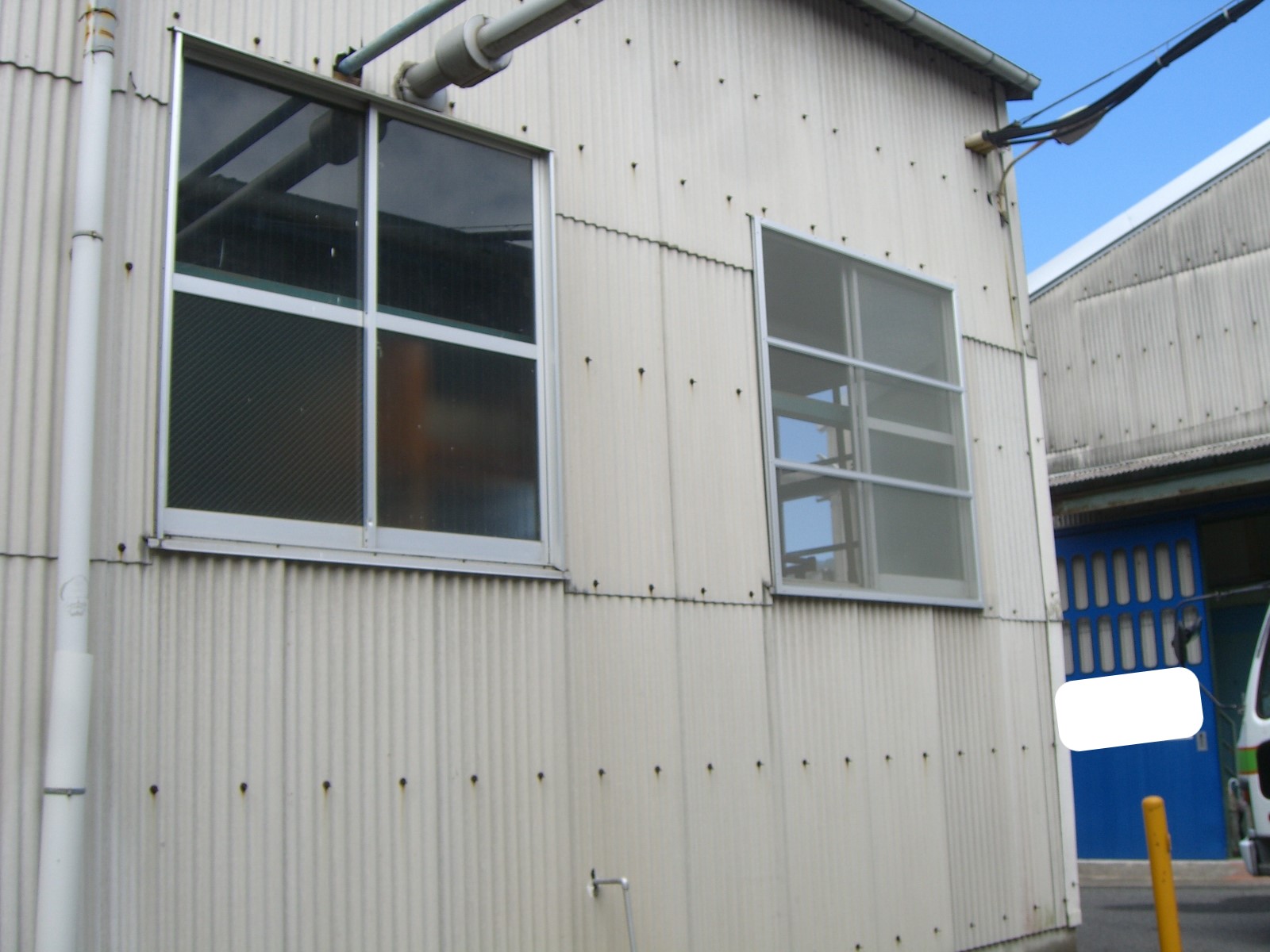 【工場】網戸取付工事（広島県山県郡）